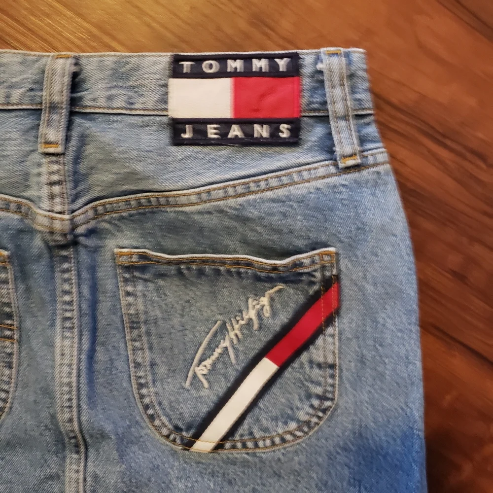 Vtg Tommy Hilfiger Denim 90s Denim Skirt Mid Blue Logo flag patch Size S